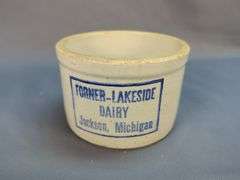Forner-Lakeside Dairy Stoneware Crock