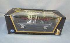 Lucky Die Cast Road Signature 1961 Lincoln X-100 Kennedy Car, 1/24 Scale
