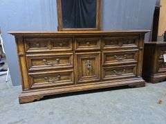 Stanley Furniture Dresser With Mirror
