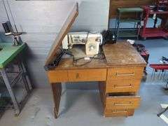 Standard Sewing Equip. Dressmaker Sewing Machine with Cabinet
