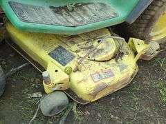 John Deere Lawn Tractor Riding Mower with Briggs & Stratton Engine