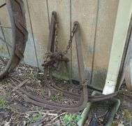 Metal Hay Grapples with Chains, Qty 2