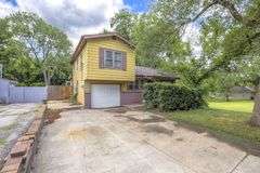 8519 Woodland Avenue; Kansas City, MO 64131