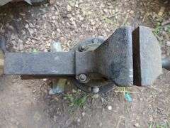 Industrial Forged Steel Anvil with Bench Vise