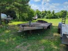 Tri-Axle Flatbed Trailer with Loading Ramps, No Title, THURSDAY Pick Up