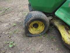 John Deere Lawn Tractor