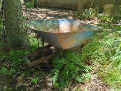 Heavy Duty Wheelbarrow - Yard Tool
