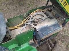 John Deere Lawn Tractor