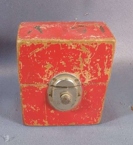 WWII Blast Cap Box image