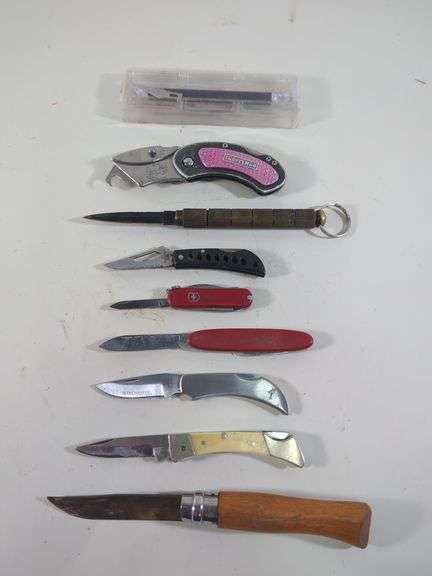 Folding Knives, Pen Knife, Folding Razor, And More, Various Sizes And Styles, Qty 9 image