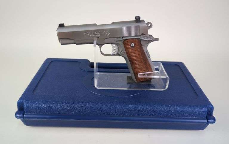 Colt Combat Commander MK IV Series 80 .45 Auto  Pistol SN# FC35125, No Mag, In Hard Case image