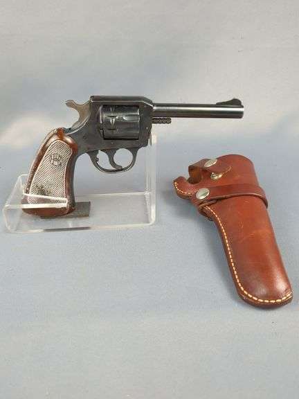 Harrington & Richardson 922 .22 Cal 9-Shot Revolver SN# M33021, In Hunter Leather Holster image