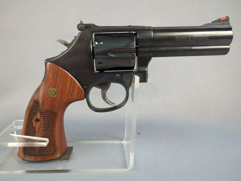 Smith & Wesson 586-8 S&W .357 Mag 6-Shot Revolver SN# CYK4631 image