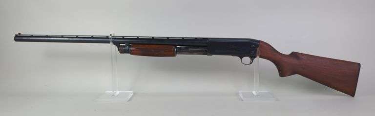 Ithaca 37 Featherlight 12 ga Pump Action Shotgun SN# 371137654, Fiber Optic Front Sight, For 2-3/4" Shells, Can't Get Chamber Open image