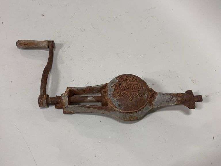 White Mountain Ice Cream Maker Hand Crank image