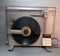 Mitsubishi LT-5V Linear Tracking Turntable