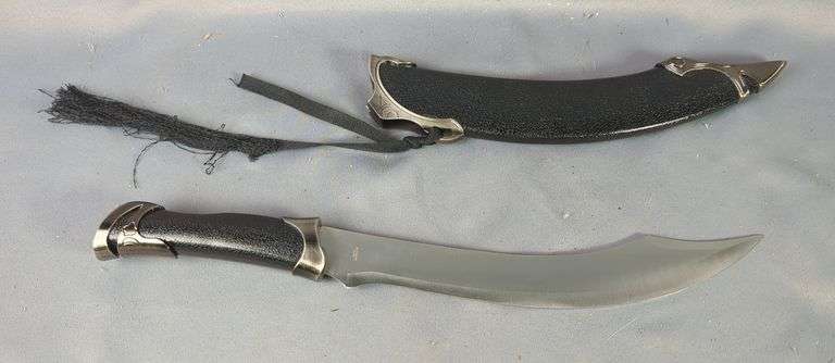 Scimitar With 11" Blade, In Scabbard image