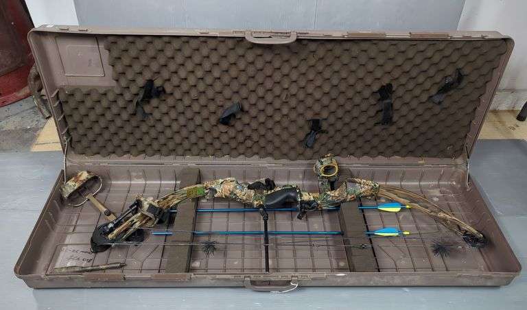 Jennings One Star Compound Bow, Includes Quiver, 2 Arrows, And Hard Case image