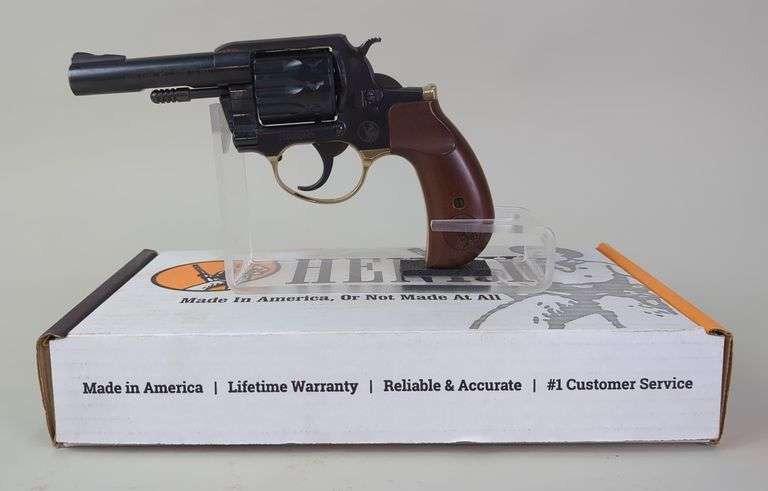 Henry  H016BD .22 SLLR 10-Shot Revolver SN# 160002443, Paperwork, Birdshead Grip, 4" Bbl, In box image