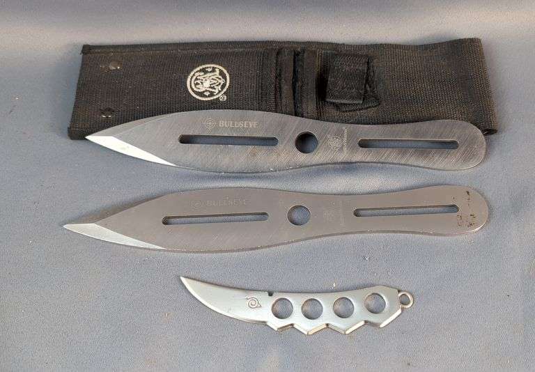 Smith And Wesson SWTK10 Throwing Knives, 10" Long, Qty. 2, In Nylon Sheath, With Naruto Knife, 5" Long image