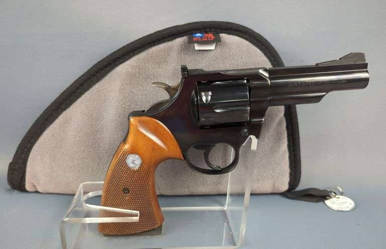 Colt Trooper Mk III .357 Mag 6-Shot Revolver SN# J6112, In Soft Case image