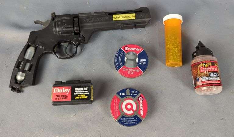 Vigilante .177cal CO2 Cartridge BB Gun, Missing Grip Covers, Includes Assorted BBs image