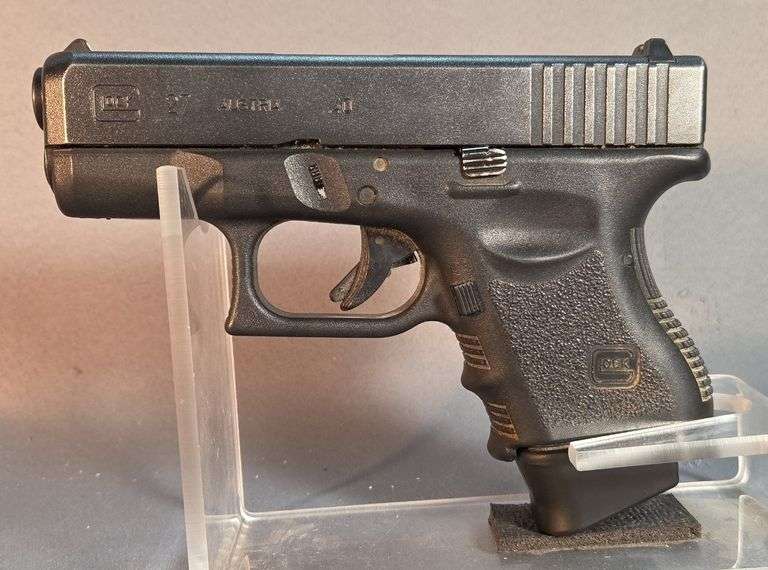 Austria Glock 27 .40 Cal Pistol SN# GCG655 image