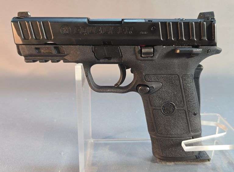 Smith & Wesson Equalizer 9mm Luger Pistol SN# EHH5251 image