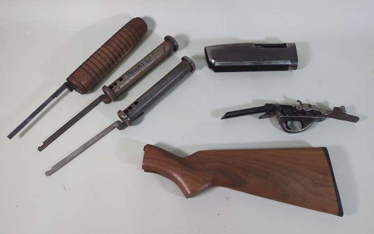Stevens 12 ga Shotgun Receiver SN# Not Found, Stevens Shotgun Parts, Includes Receiver, Trigger Assembly, Pump Tubes, Foregrip, And Stock image