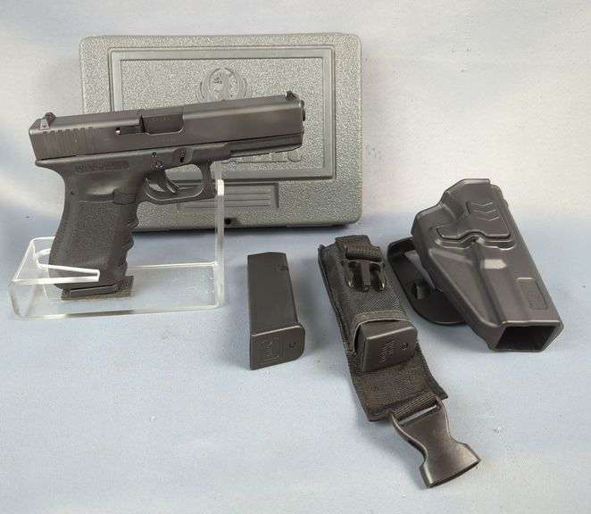Austria Glock 17 9x19 Cal Pistol SN# BWXP594, 3 Total Mags Mag Holder, Holster, In Hard Case image