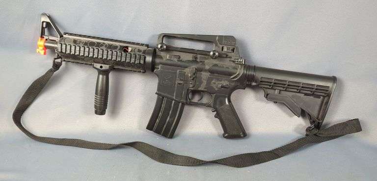 AR Style 6mm BB Gun With Extendable Stock And Foregrip image