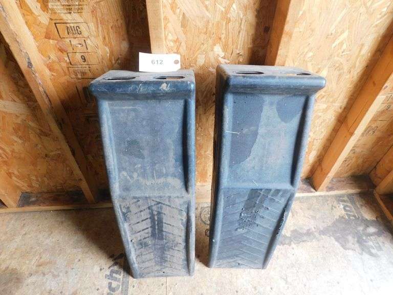 Hard plastic car ramps
