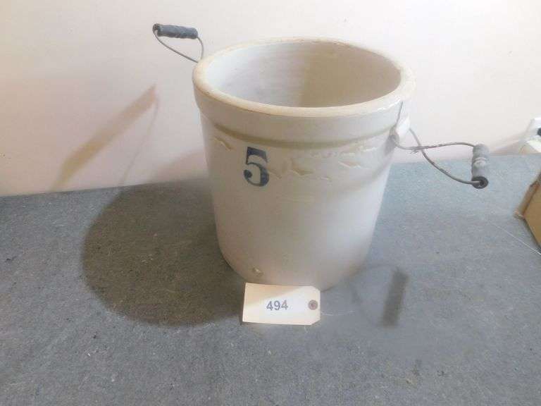 # 5 Crock with handle