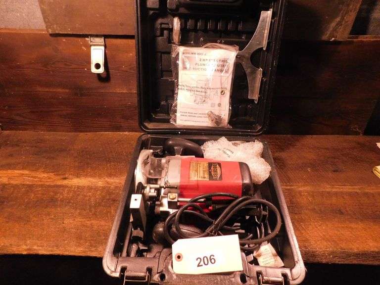 Handy Toughtest 2 HP Electric Router With Case - Thomas R. Hunt Auctioneers