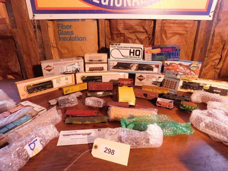 Approx. 43 Trains & Train Cars, Some Still With Box. IHC, Life Like Trains, Tichy Train Group, Roundhouse, Bachmann, Atheann & Accurail
