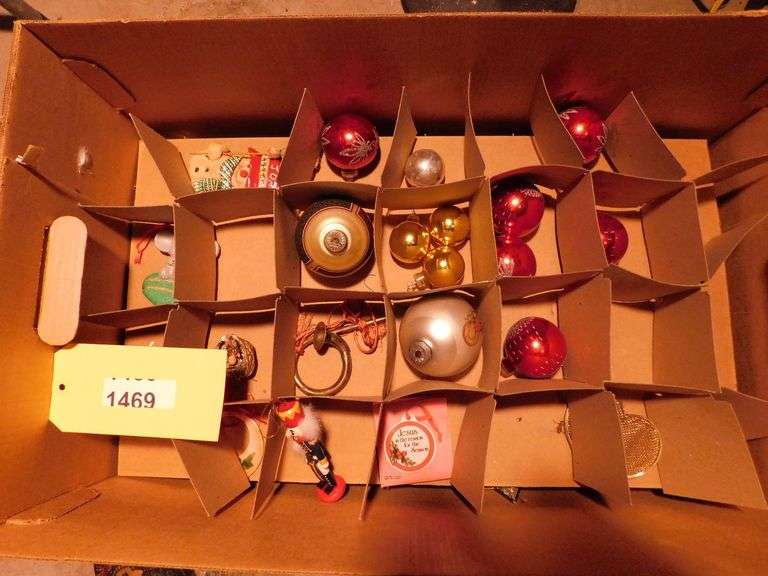Lot of ornaments