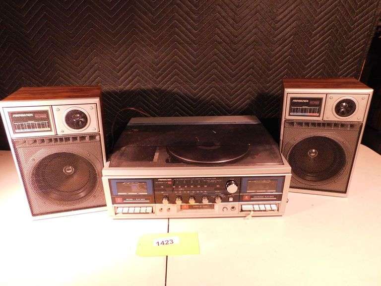 Soundesign Dual Cassette, 8 Track, Record Player Receiver w/ 2 speakers
