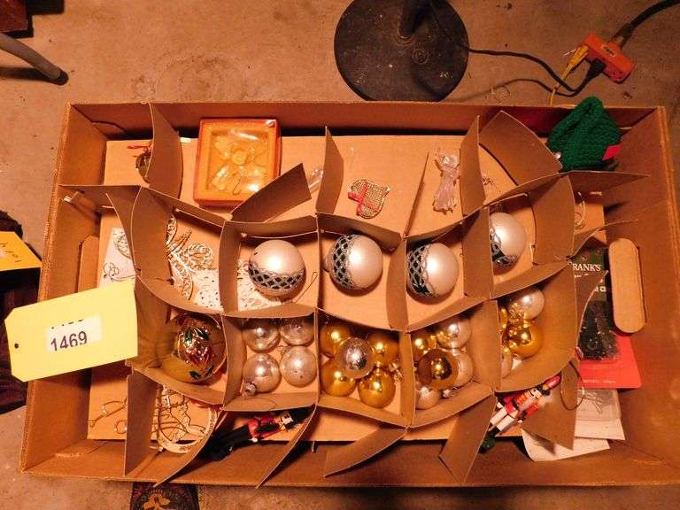Lot of ornaments