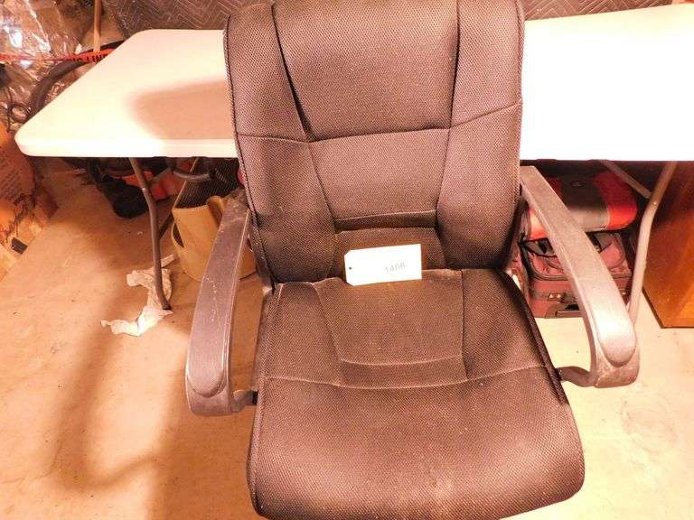 Rolling office chair
