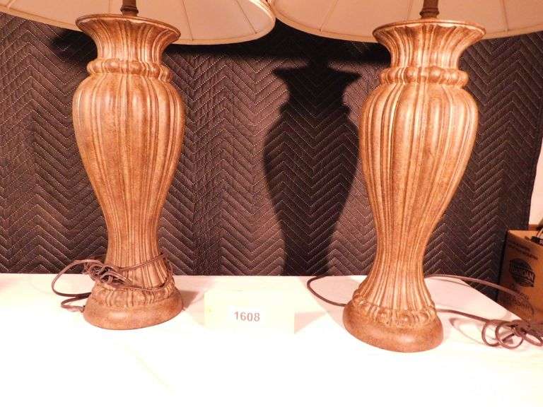 Lot of 2 Lamps