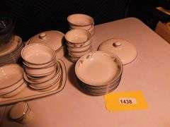 Lot of Lenox Chinastone Poppies on Blue 4 piece set