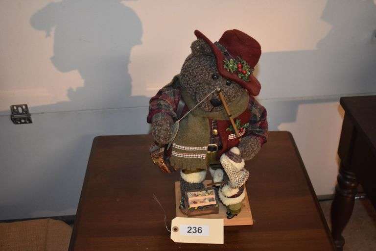 Fishin' bear