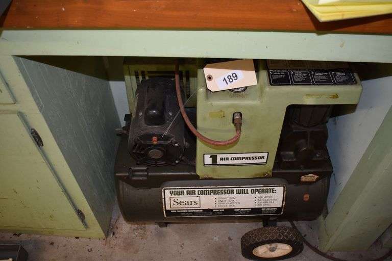 Sears 2 cylinder air compressor with hose