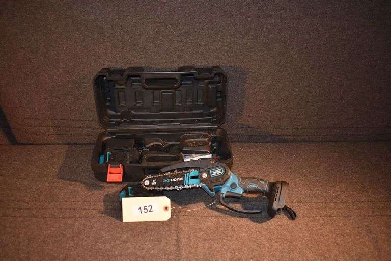 DEI Hong 6" mini chain saw with batteries, charger and case