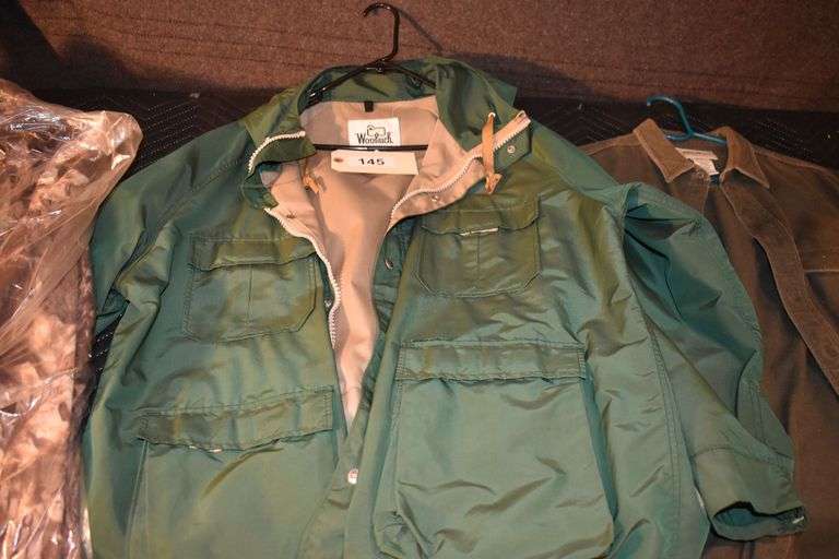 Hunting clothes: Cabela's, Woolrich, Eddie Bauer,  Xtra large, Canvas back, Gander Mountain, True leaf, Wrangler, Five Brother, Wear guard (17 pics)
