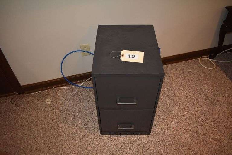 14"x25"x18" filing cabinet