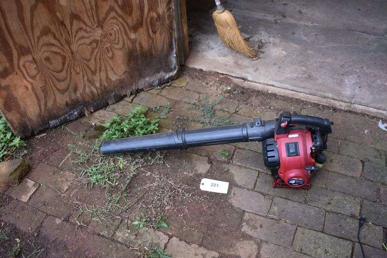 Troy bilt gas powered blower