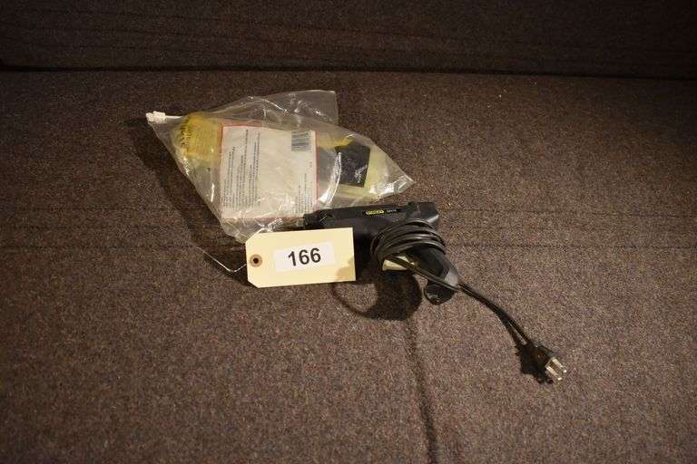 Stanley glue gun with glue sticks