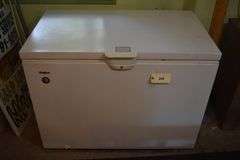 Whirlpool deep freeze 46 x 35 x 27