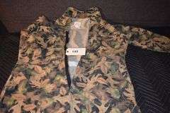 Hunting clothes: Cabela's, Woolrich, Eddie Bauer,  Xtra large, Canvas back, Gander Mountain, True leaf, Wrangler, Five Brother, Wear guard (17 pics)